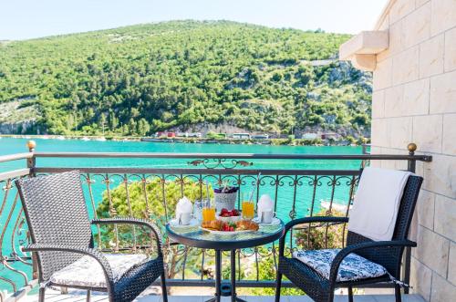 One-Bedroom Apartment with Balcony and Sea View