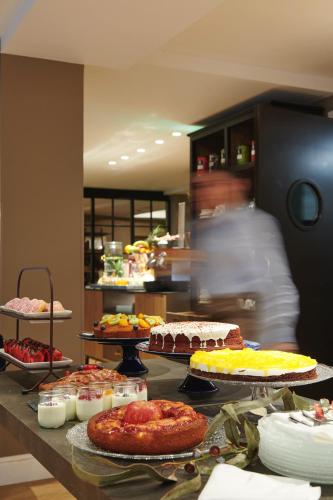 Acta Splendid - image 2