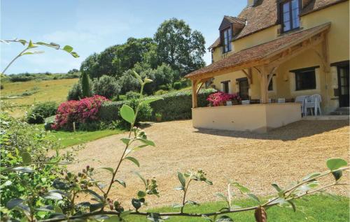 Viesnīcas āriene, Cozy Home In Domfront En Champagne in Domfront-en-Champagne