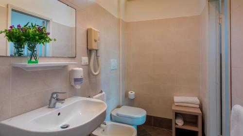 Hotel President's Room Type - Double or Twin Room with Balcony and Sea View Hotel President's Room Type - Double or Twin Room with Balcony and Sea View