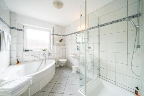 Waldhotel Tannenhäuschen - image 4