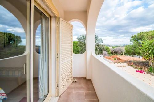 Stunning 3-Bed Villa in Albufeira