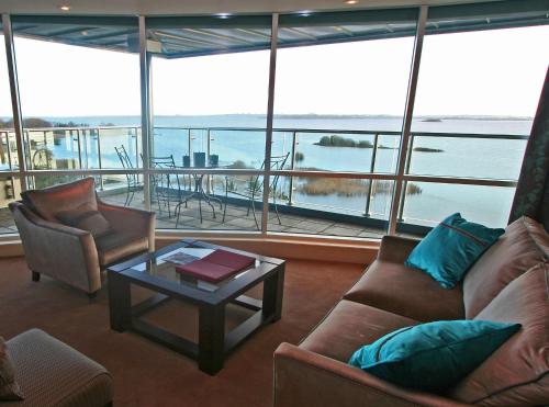 Létesítmények, Hodson Bay Hotel in Athlone