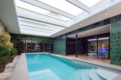 Swimming pool, Boutique Hotel Jersey in Goes