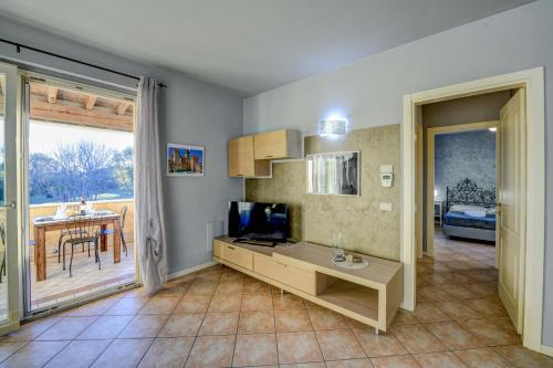 One-Bedroom Apartment image 10