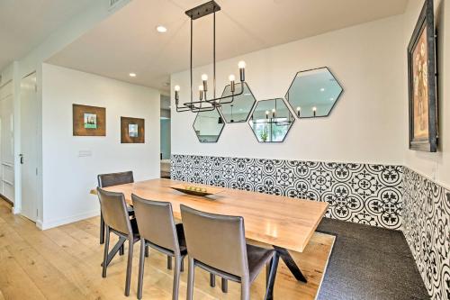Chic Coronado Retreat with Patio and 4 Cruiser Bikes! in San Diego, USA