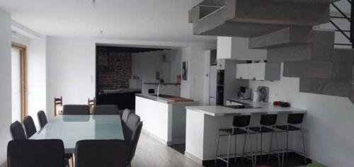 Ty Kousket in การ์ญัก ปาล์ค