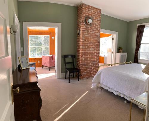 Franklin Manor Bed and Breakfast