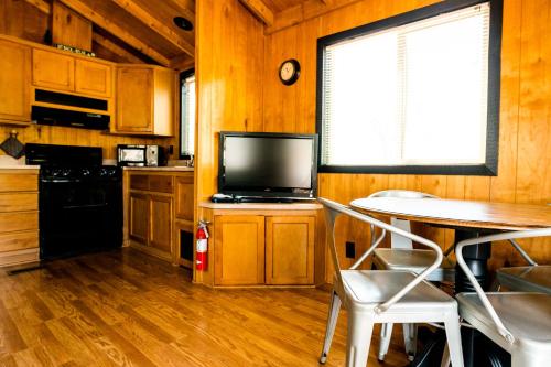 Resort Cottage with Bunks