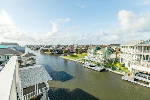 Seas the Day - Amazing 360 Water Views from Tallest Deck in the Area - Easy Walk to Beach