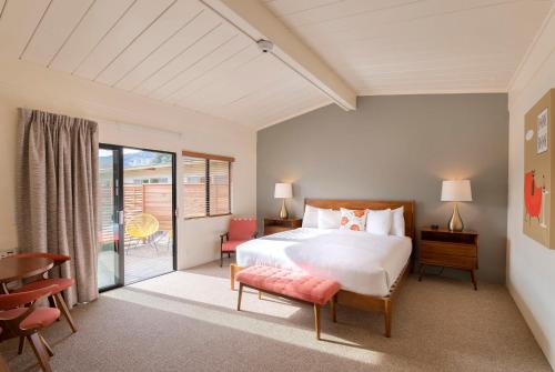 Guestroom, Contenta Inn in Carmel Valley (CA)