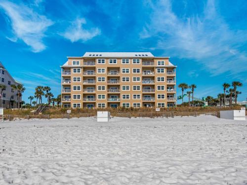 Emerald Dunes 201
