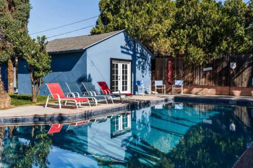 Le Bleu House - Newly Designed 3BR HOUSE & POOL by Topanga thumb 2