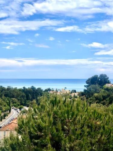 Appartement Luxe - 3 pièces avec vue mer, piscine et tennis, Nice
