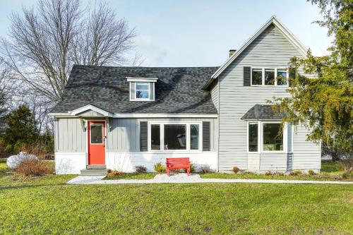 A Modern Farmhouse In South Haven