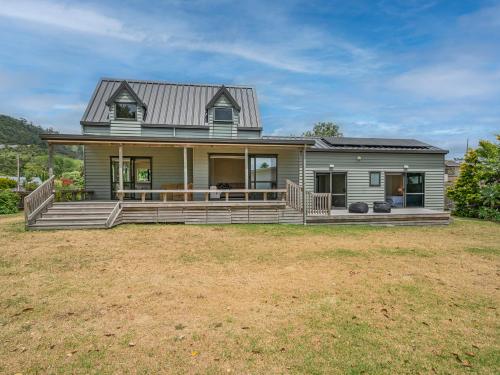 Seas the Day - Matarangi Holiday Home