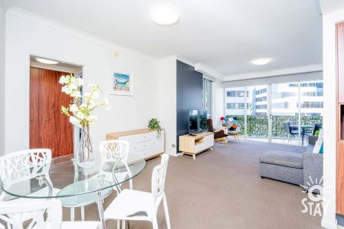 Premium 2 Bedroom 2 Bathroom Apartment at The Chevron Renaissance - KIDS STAY FREE!!!