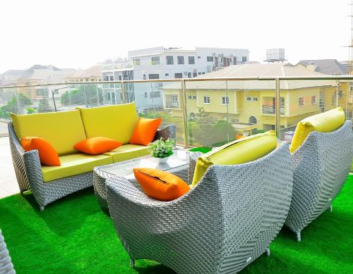 PRESIDENTIAL PENT HOUSE/ROOFTOP LOUNGE