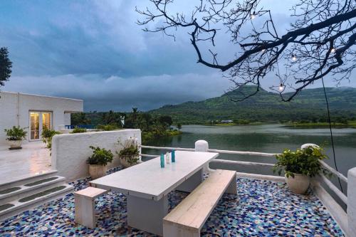 SaffronStays Kairos Athena, Karjat - Greek style pool villa near Camp Max