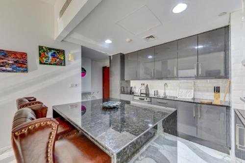 VIP Castles JBR Rimal 3 Suite 1 Bedroom, Dubai (photo 7)
