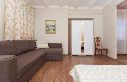 Guesthouse on Kyzyl-armeyskaya - image 14