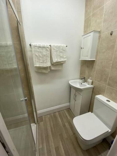 The Walnut Suite lovely one bedroom flat in Stoke.