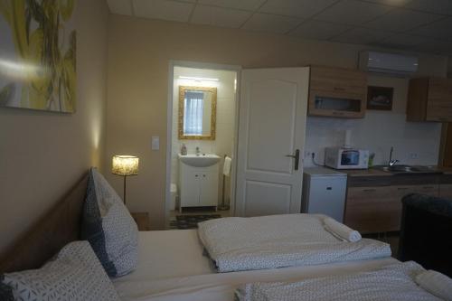 . Hotel Ajka Üzletház Panzió Ajka