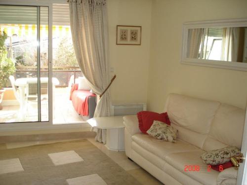 Water front one bed room apartment for beach lovers - Location saisonnière - Saint-Laurent-du-Var