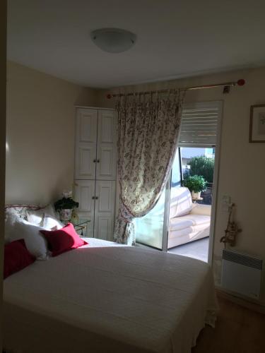 Water front one bed room apartment for beach lovers