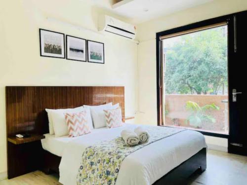 BluO 1BHK - DLF Golf Course Road , Balcony, Lift