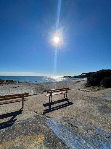 Da zio salvo, esclusivo appartamento con veranda, a due passi dal mare!