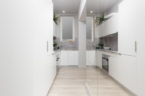 One-Bedroom Apartment image 6
