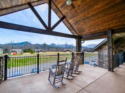 Abrams Retreat at Cades Cove with Mountain Views - Townsend