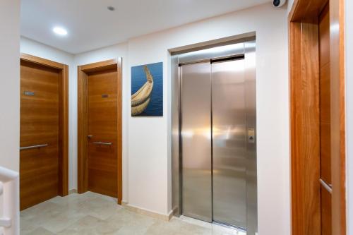 8 lacus Room Type - One-Bedroom Apartment