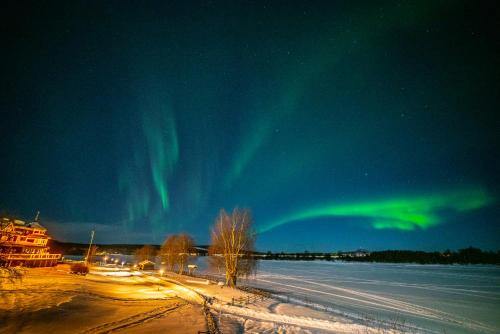 Grand Arctic Resort