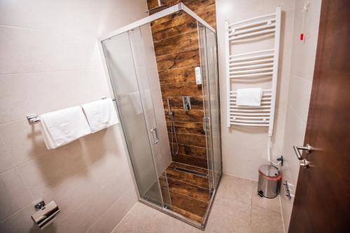 Zlatna Kruna Zlatna Kruna