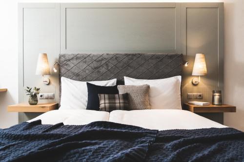 2 bedrooms, 3 beds
