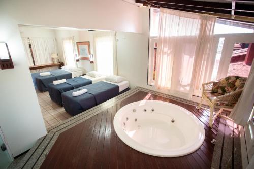 Karstais baseins, Aimbere Eco Resort Hotel in Luis Koreija