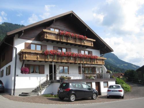 B&B Oberstdorf - Gästehaus Bach - Bed and Breakfast Oberstdorf