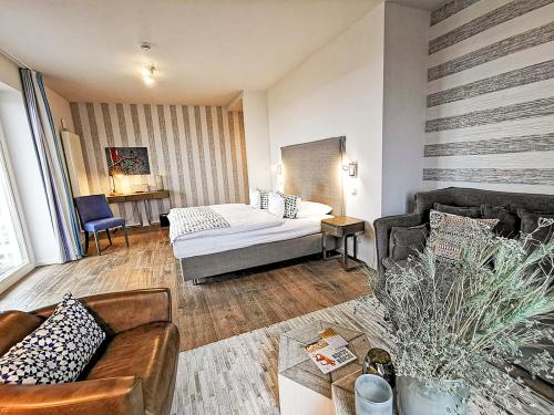 Easy Living - image 9