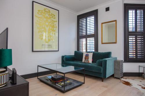 Stylish Brixton 1-bed Flat With A Terrace, Clapham, London