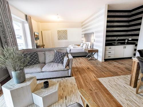 Easy Living - image 14