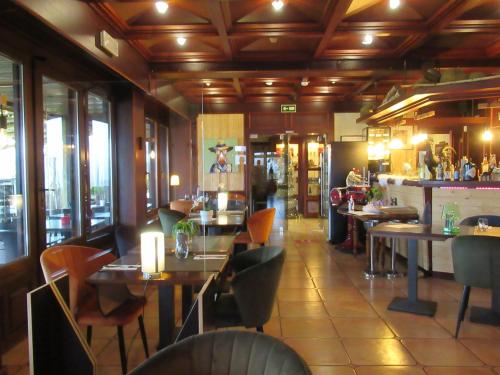 Hôtel Restaurant N 4, Pension in Martelange
