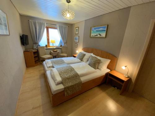 Double Room with Mountain View