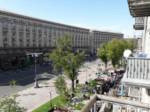 View apartment on the main street Khreshchatyk 17 - image 5
