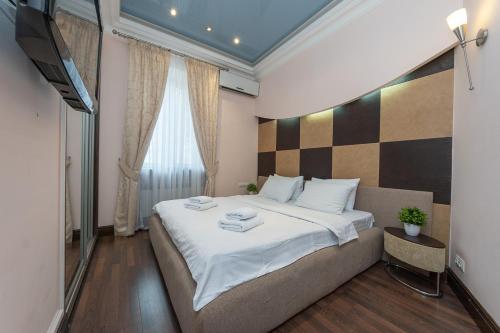 View apartment on the main street Khreshchatyk 17 - image 7