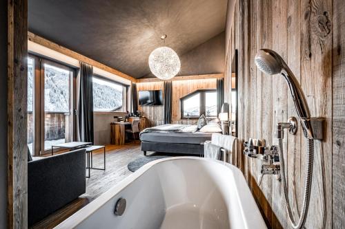 ALMMONTE SENSUM SUITES Boutique Hotel