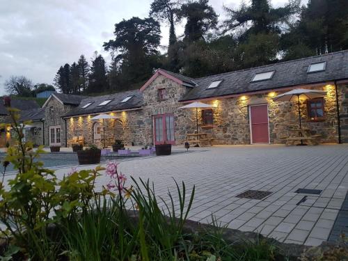 Magical 3-Bed Stone Built Cottage - Sleeps 6