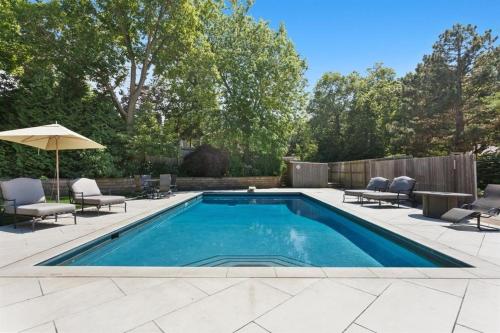 LUXURY BEACHFRONT VILLA IN DUNES NATIONAL PARK with 40ft POOL & Diving Board, GARDEN