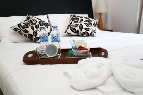 Deluxe Double Room image 6